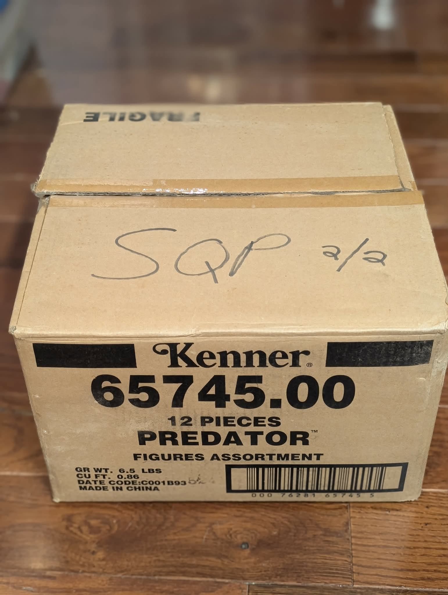 Kenner Predator FULL SHIPPING CARTON Case 12 Piece assortment Scavage Cracked Tusk MOC