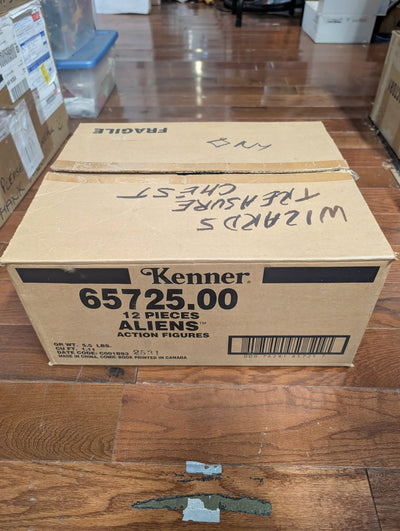 Kenner ALIENS FULL SHIPPING CARTON Case 12 Piece assortment Scorpion Bull Gorilla  MOC