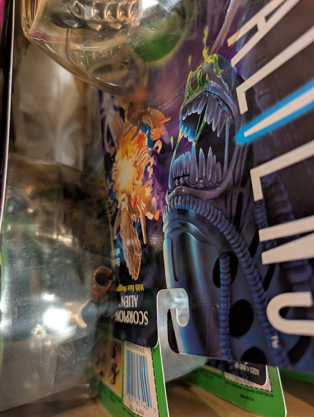 Kenner ALIENS FULL SHIPPING CARTON Case 12 Piece assortment Scorpion Bull Gorilla  MOC