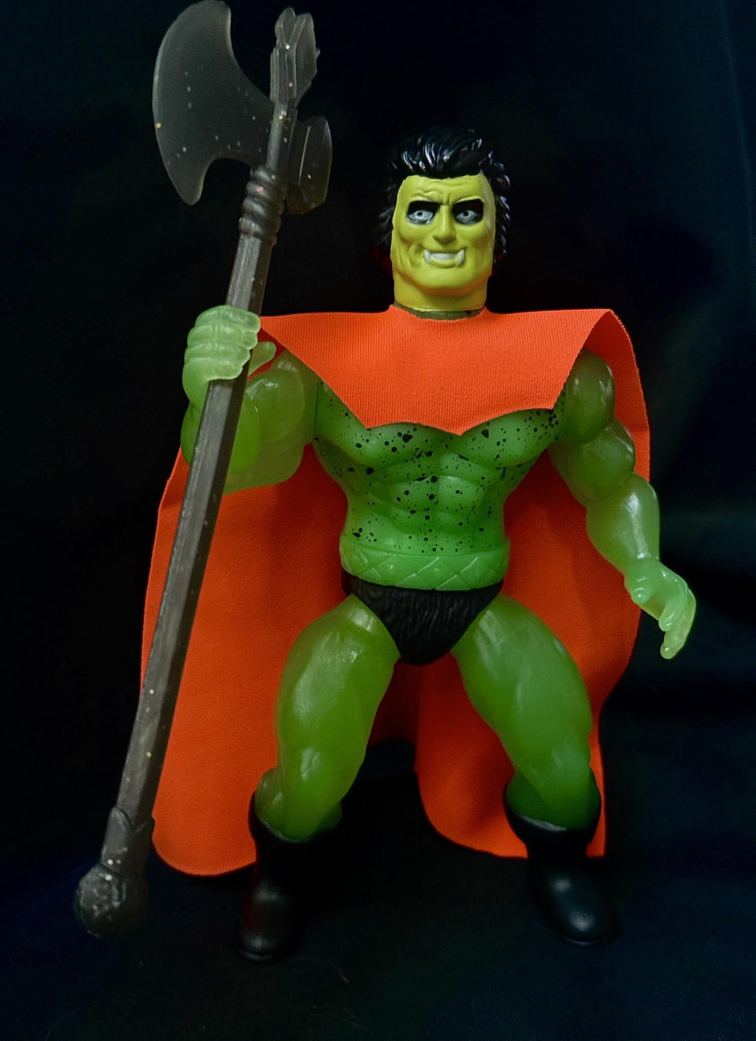 GATE KNIGHT GLOW IN THE DARK ZOLOVERSE HALLOWEEN SHOW 2025