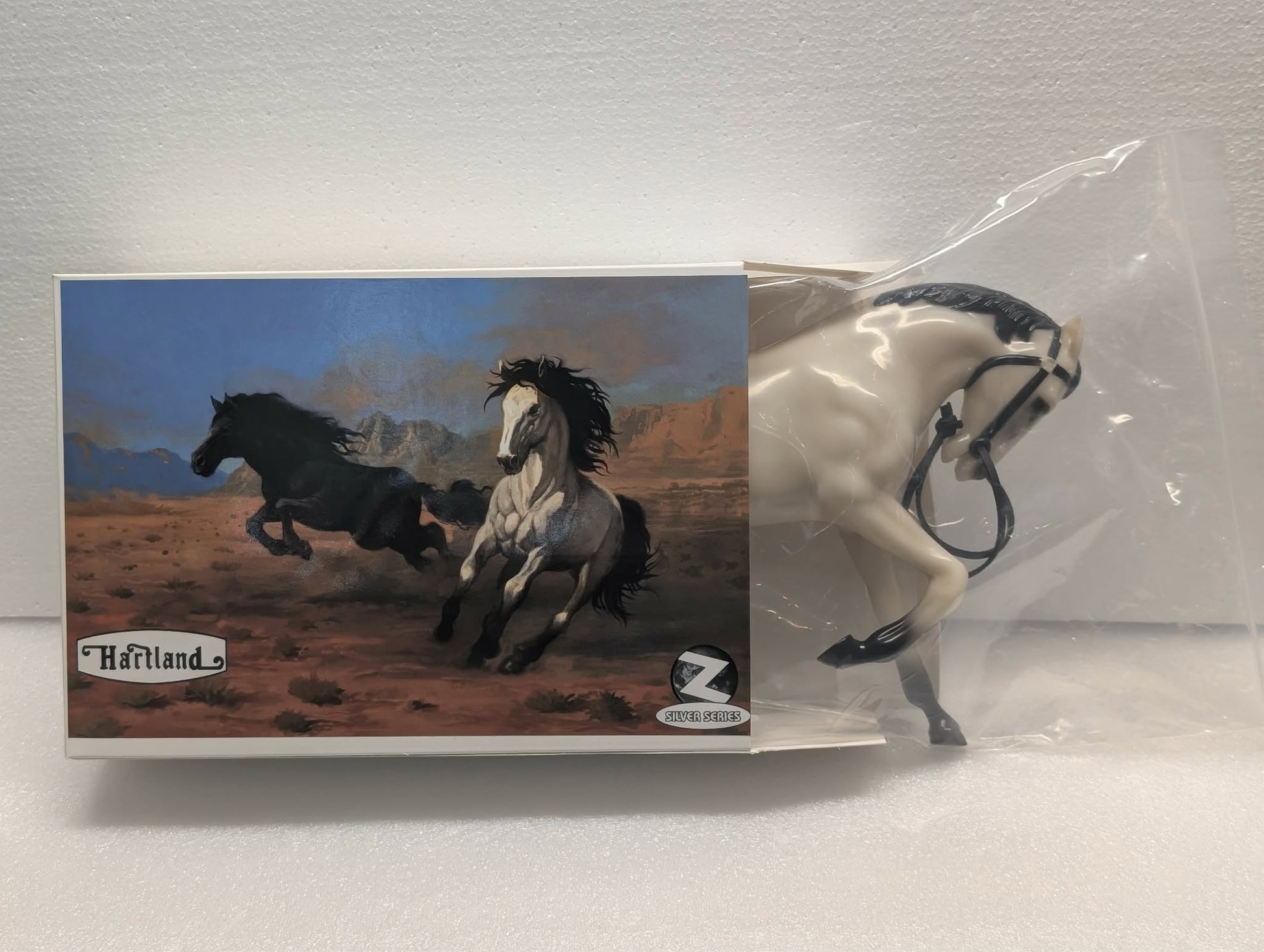 Zoloworld Hartland White Charger Horse 5