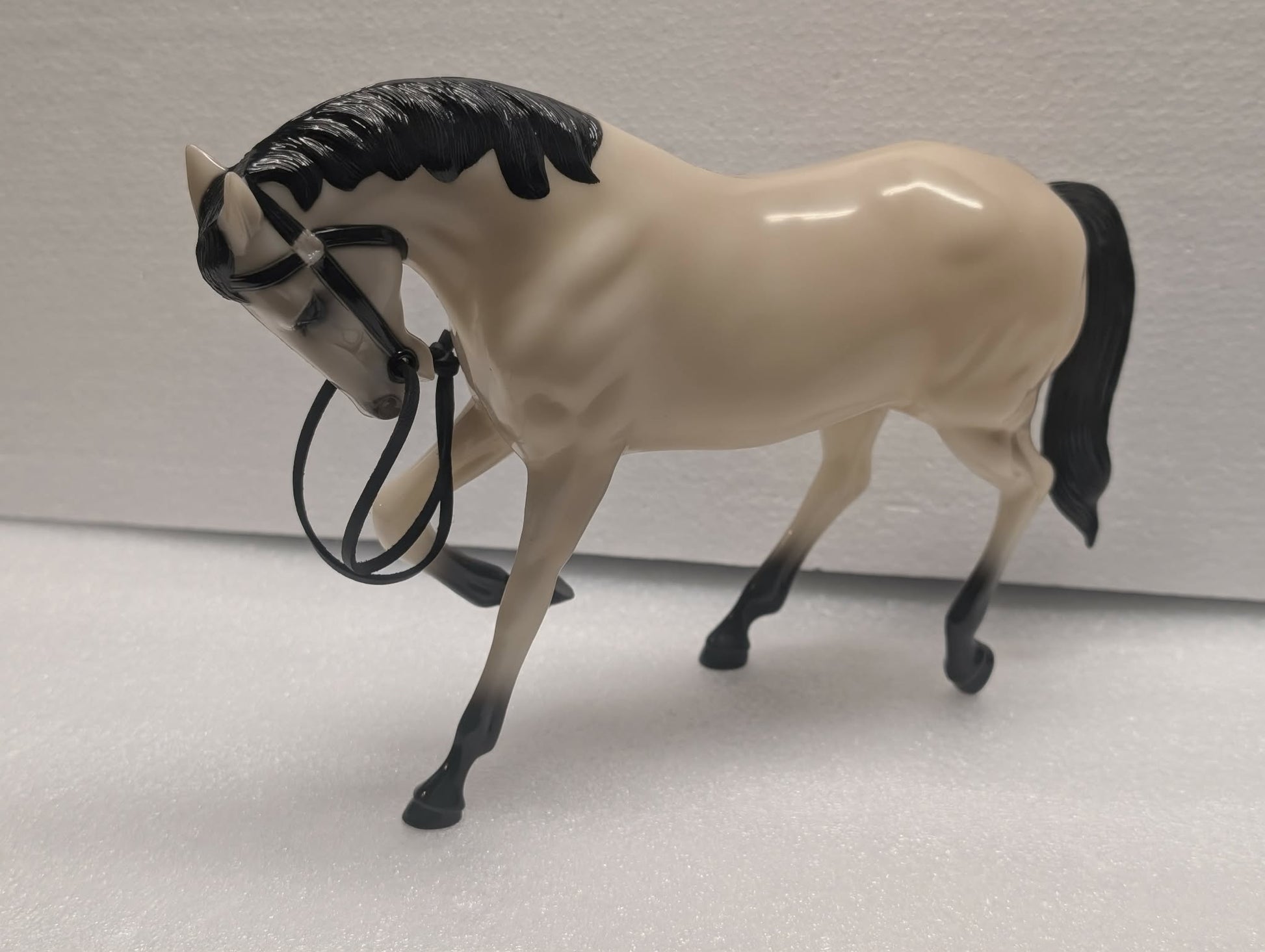 Zoloworld Hartland White Charger Horse3